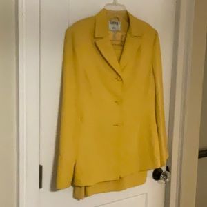 Kasper suit. size 12